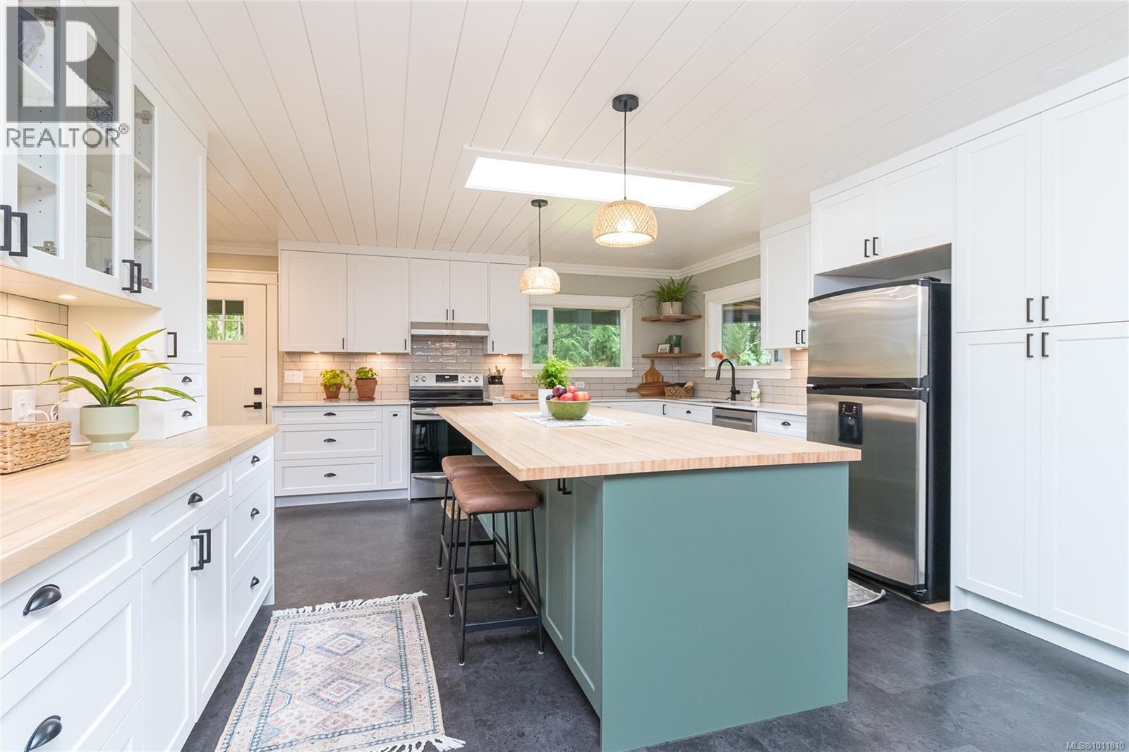 Photo 35 of 5410 Matson Rd, Ladysmith BC