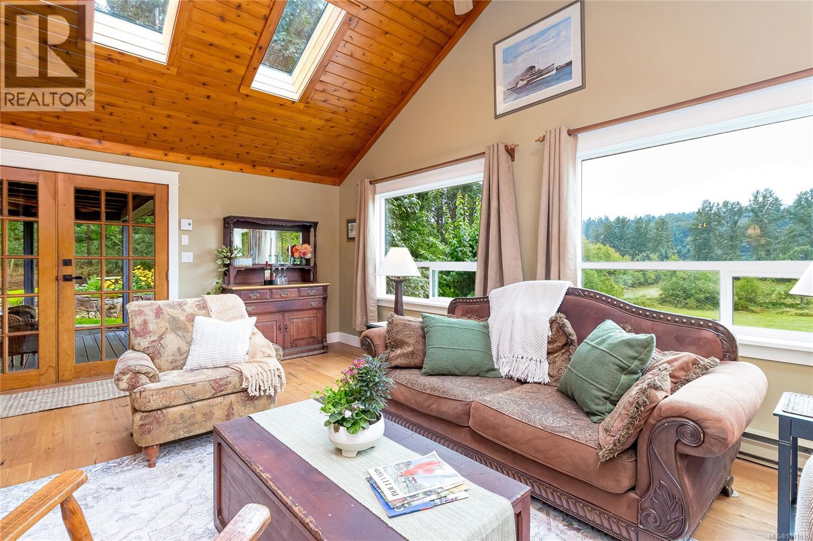 Photo 7 of 5410 Matson Rd, Ladysmith BC