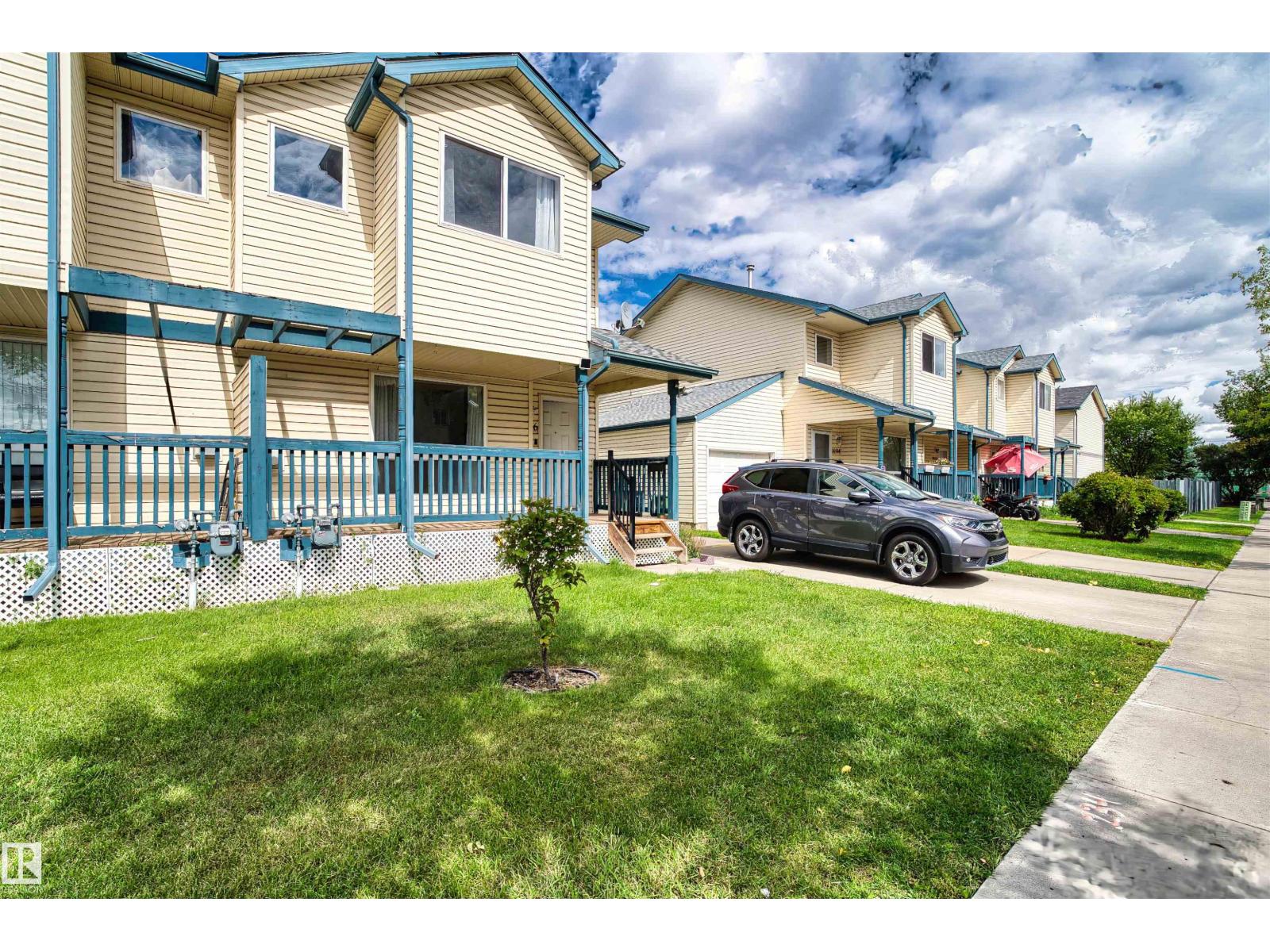 Photo 1 of 10516 108 Av Nw, Edmonton AB