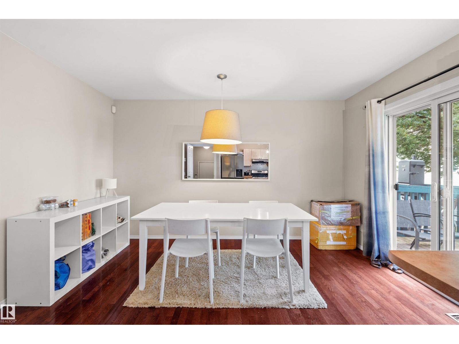 Photo 5 of 10516 108 Av Nw, Edmonton AB