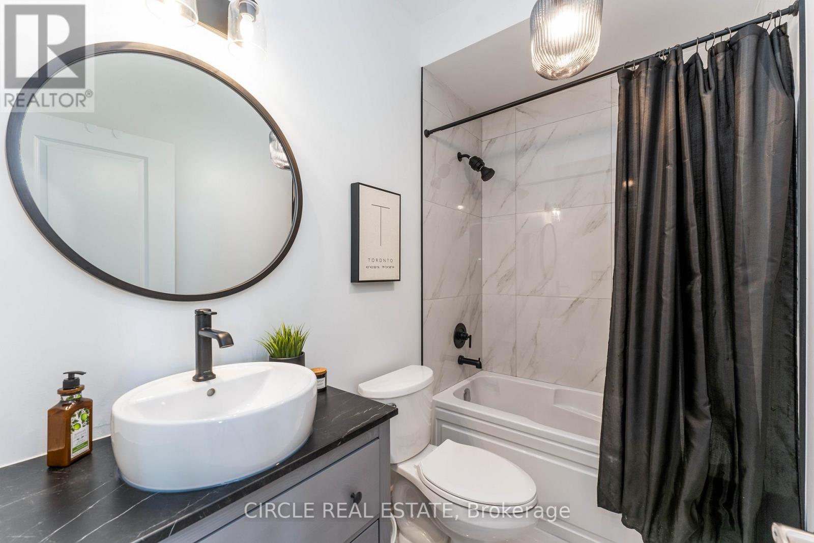 Photo 18 of 65 Hopewell Street, Vaughan ON
