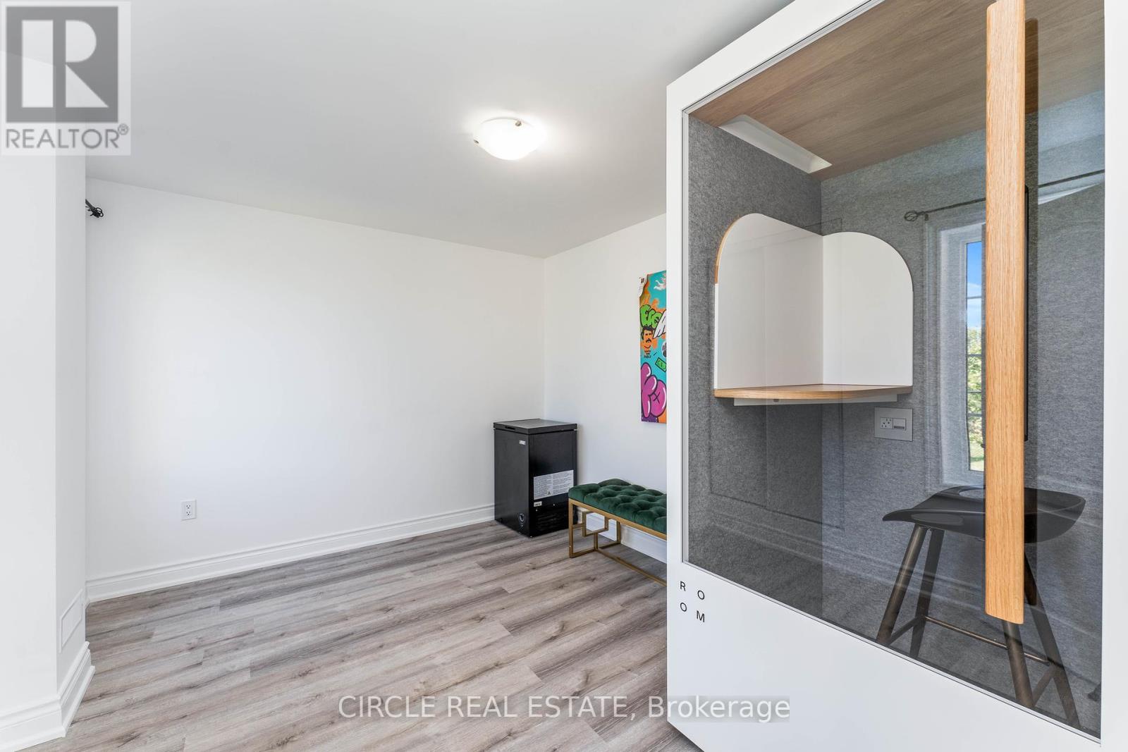 Photo 29 of 65 Hopewell Street, Vaughan ON