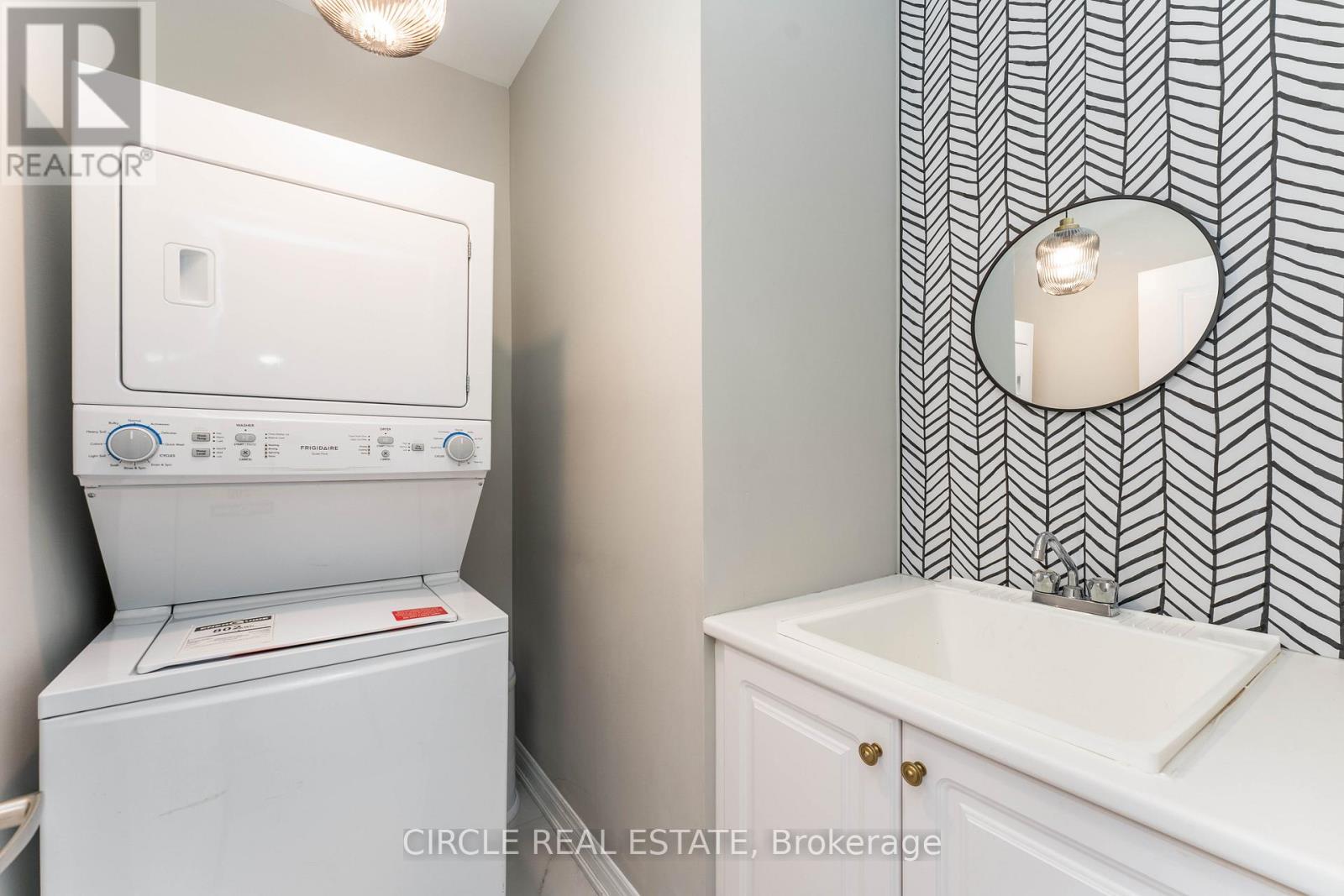Photo 19 of 65 Hopewell Street, Vaughan ON