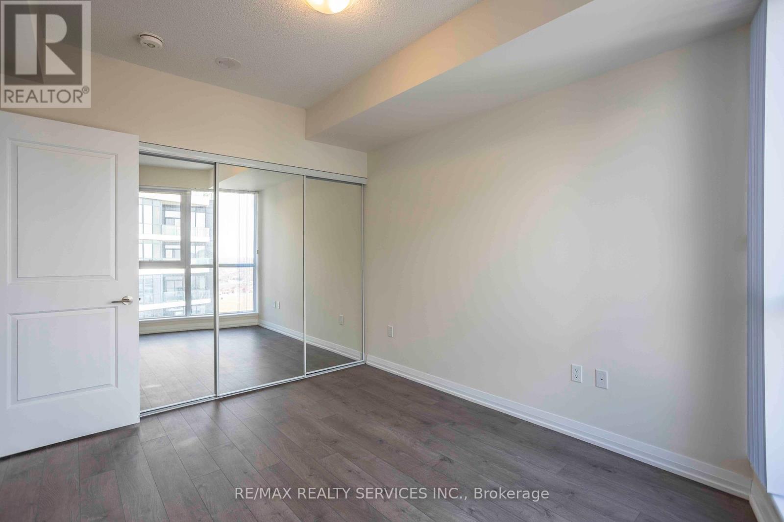 Photo 27 of 1215 35 Watergarden Drive W, Mississauga ON