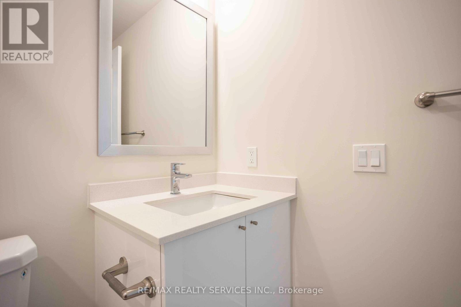 Photo 19 of 1215 35 Watergarden Drive W, Mississauga ON