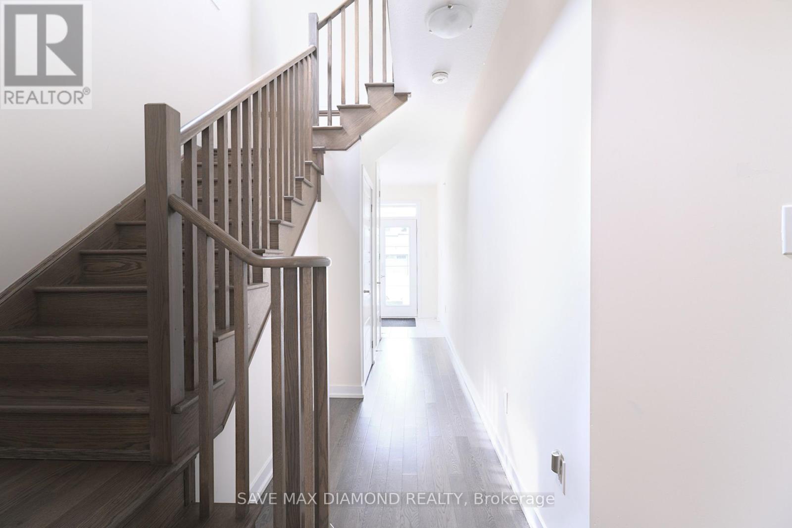 Photo 11 of 92 Monteith Drive, Brantford ON
