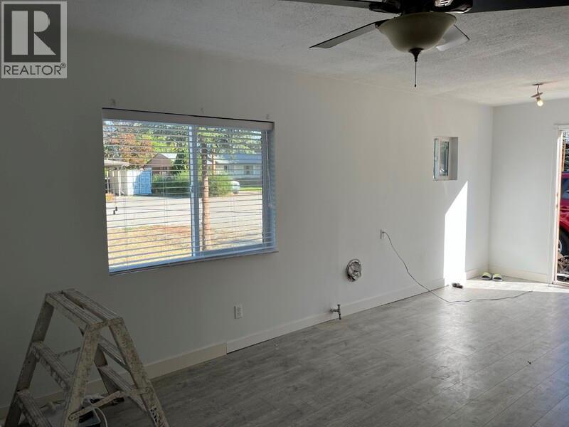 465 Mugford Road - 16