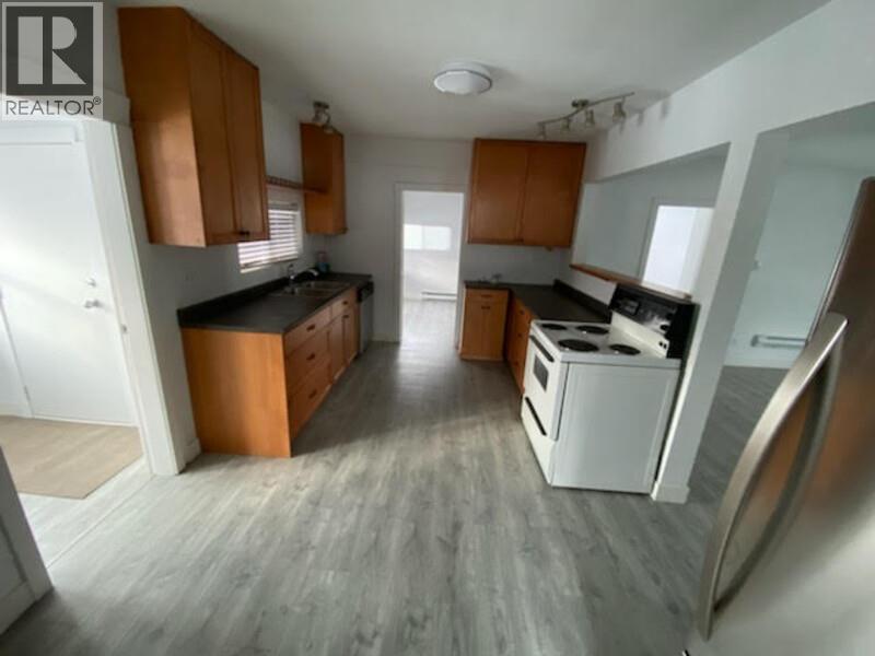 465 Mugford Road - 13