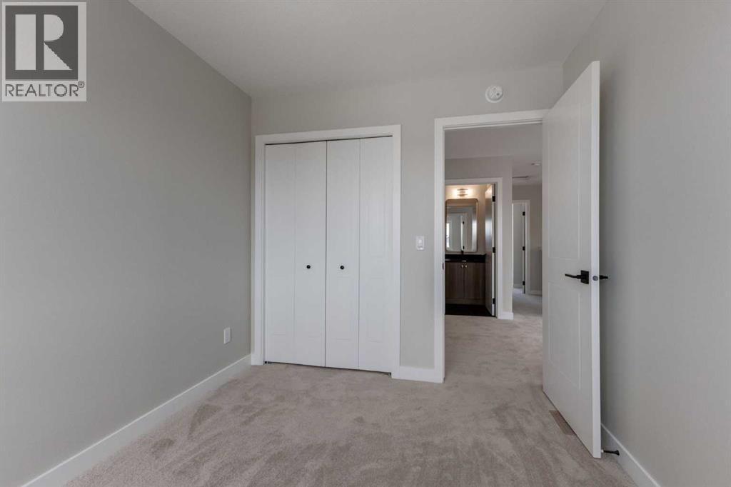 Single Family House for Sale in  Rangeview Avenue SE Rangeview Calgary 