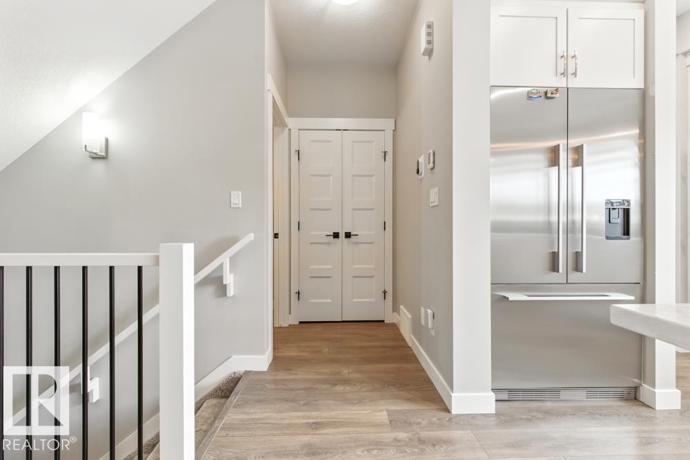 Photo 15 of 305 Hawks Ridge Bv Nw, Edmonton AB