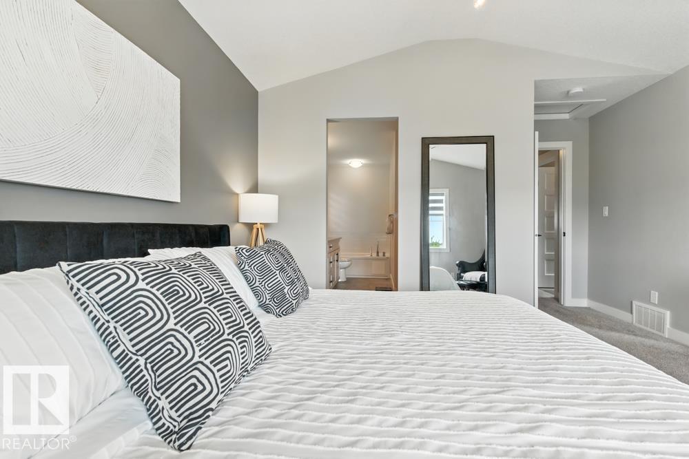 Photo 22 of 305 Hawks Ridge Bv Nw, Edmonton AB