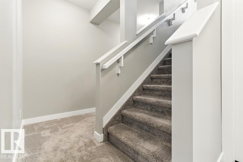 Photo 35 of 305 Hawks Ridge Bv Nw, Edmonton AB