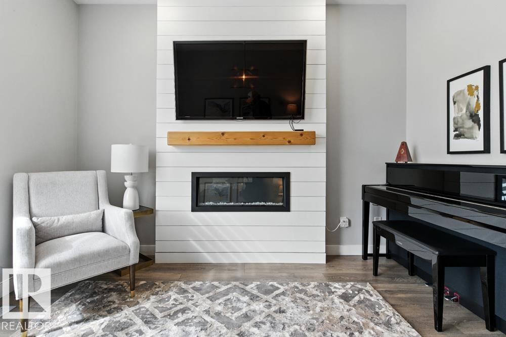 Photo 6 of 305 Hawks Ridge Bv Nw, Edmonton AB