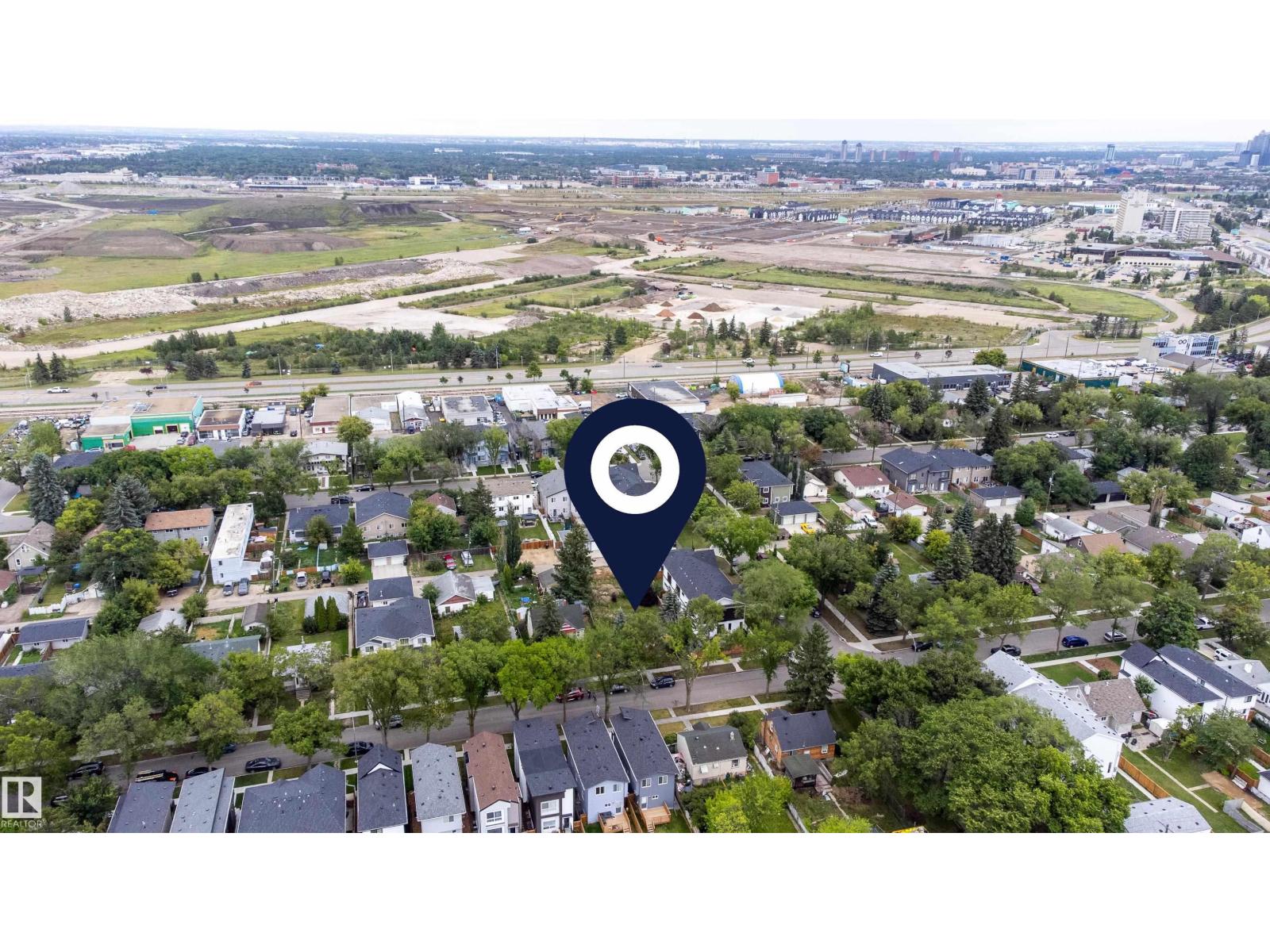 Photo 13 of 12107 123 St Nw, Edmonton AB