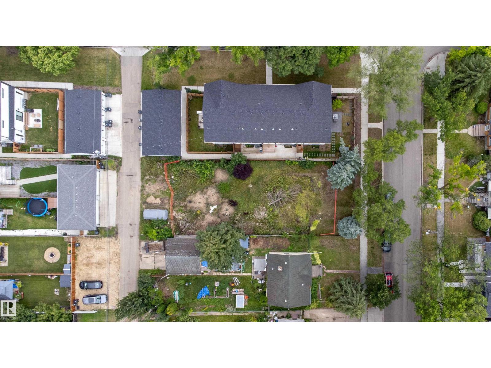 Photo 5 of 12107 123 St Nw, Edmonton AB