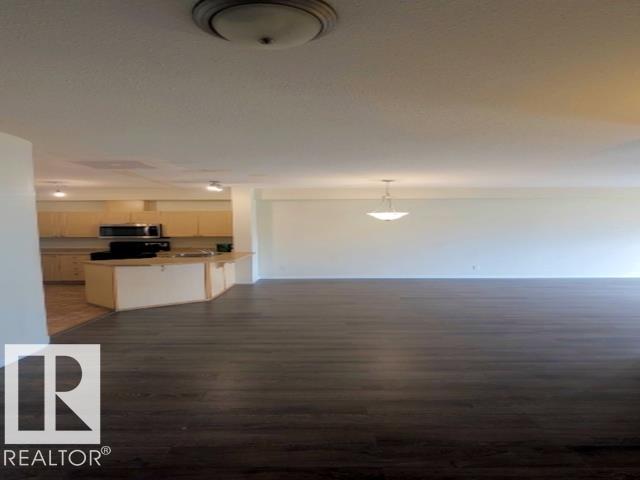 Photo 7 of 319 4304 139 Av Nw, Edmonton AB