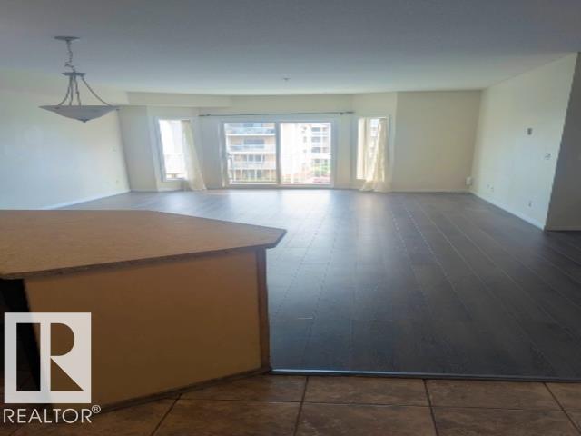 Photo 8 of 319 4304 139 Av Nw, Edmonton AB