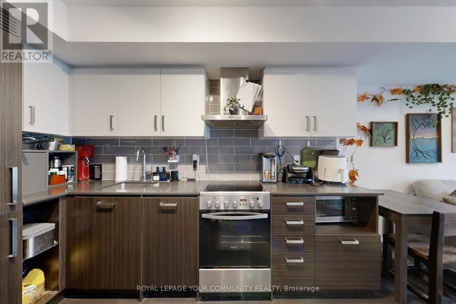 Photo 11 of 410 125 Redpath Avenue, Toronto ON