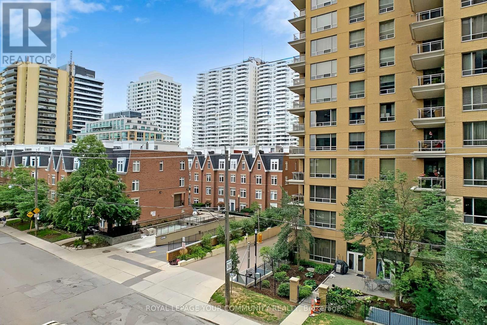 Photo 25 of 410 125 Redpath Avenue, Toronto ON