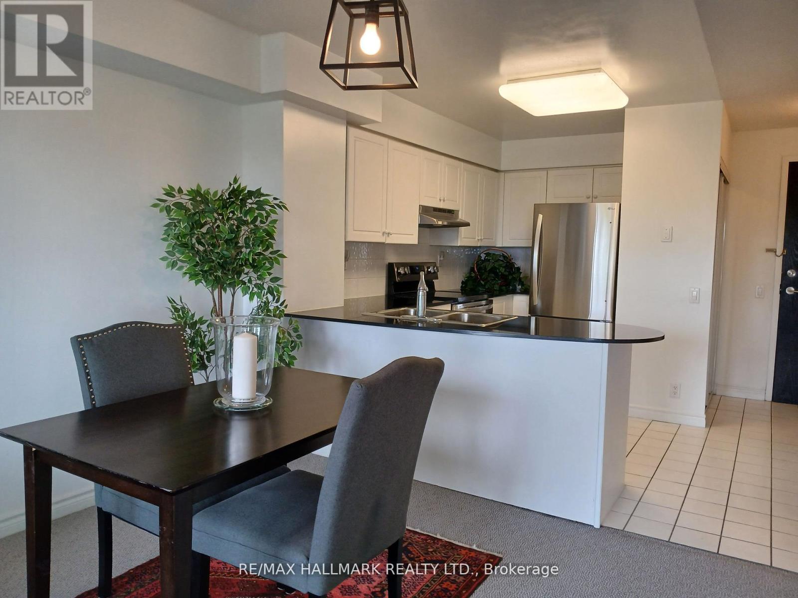 Photo 10 of 503 1720 Eglinton Avenue E, Toronto ON