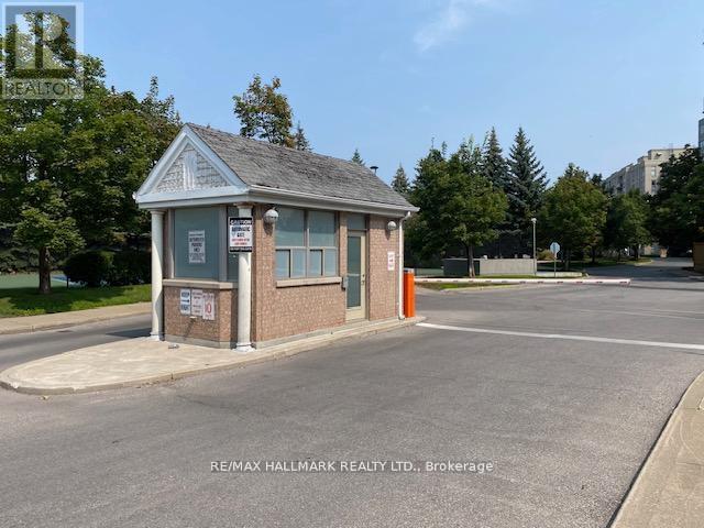 Photo 4 of 503 1720 Eglinton Avenue E, Toronto ON