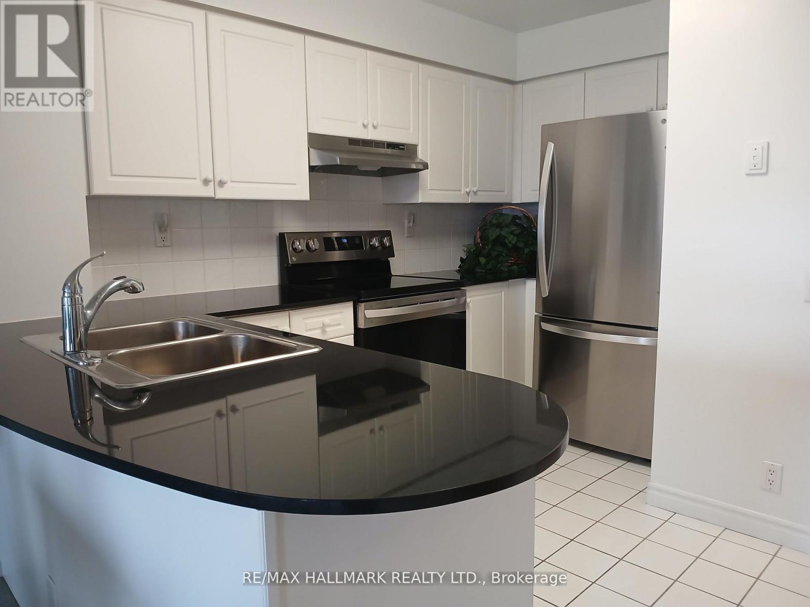 Photo 8 of 503 1720 Eglinton Avenue E, Toronto ON