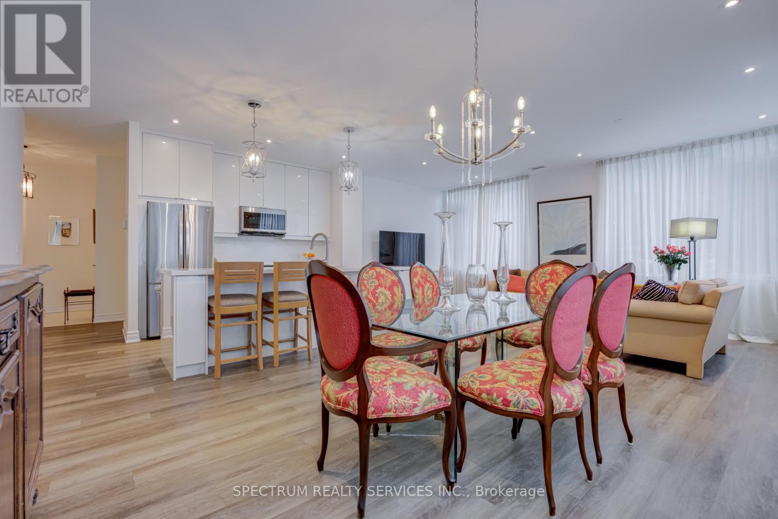 Photo 15 of 205 980 Yonge Street, Toronto ON
