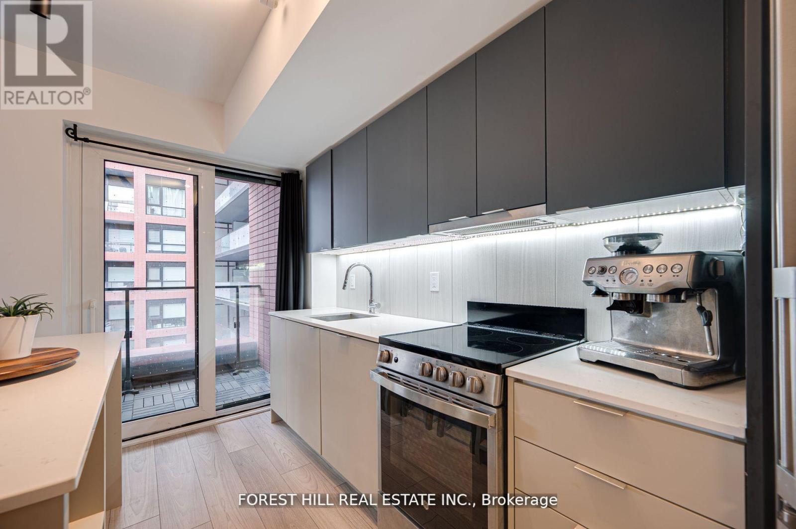 Photo 7 of 411 8 Tippett Road, Toronto ON