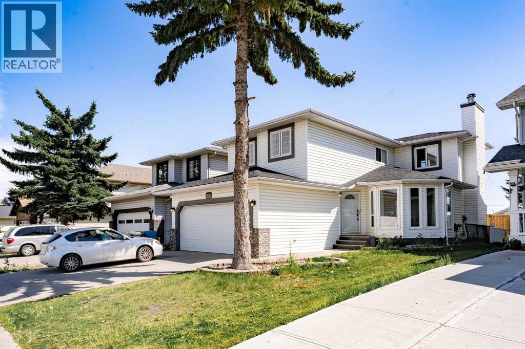 Single Family House for Sale in  Del Ray Road NE Monterey Park Calgary 