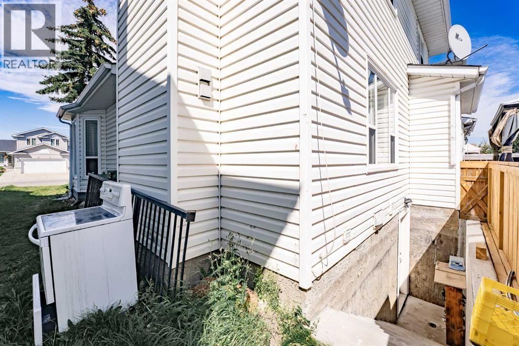 Single Family House for Sale in  Del Ray Road NE Monterey Park Calgary 