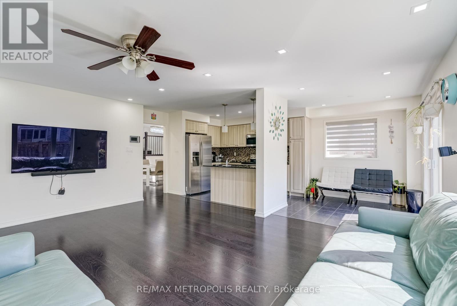 Photo 12 of 55 Formosa Avenue, Ajax ON