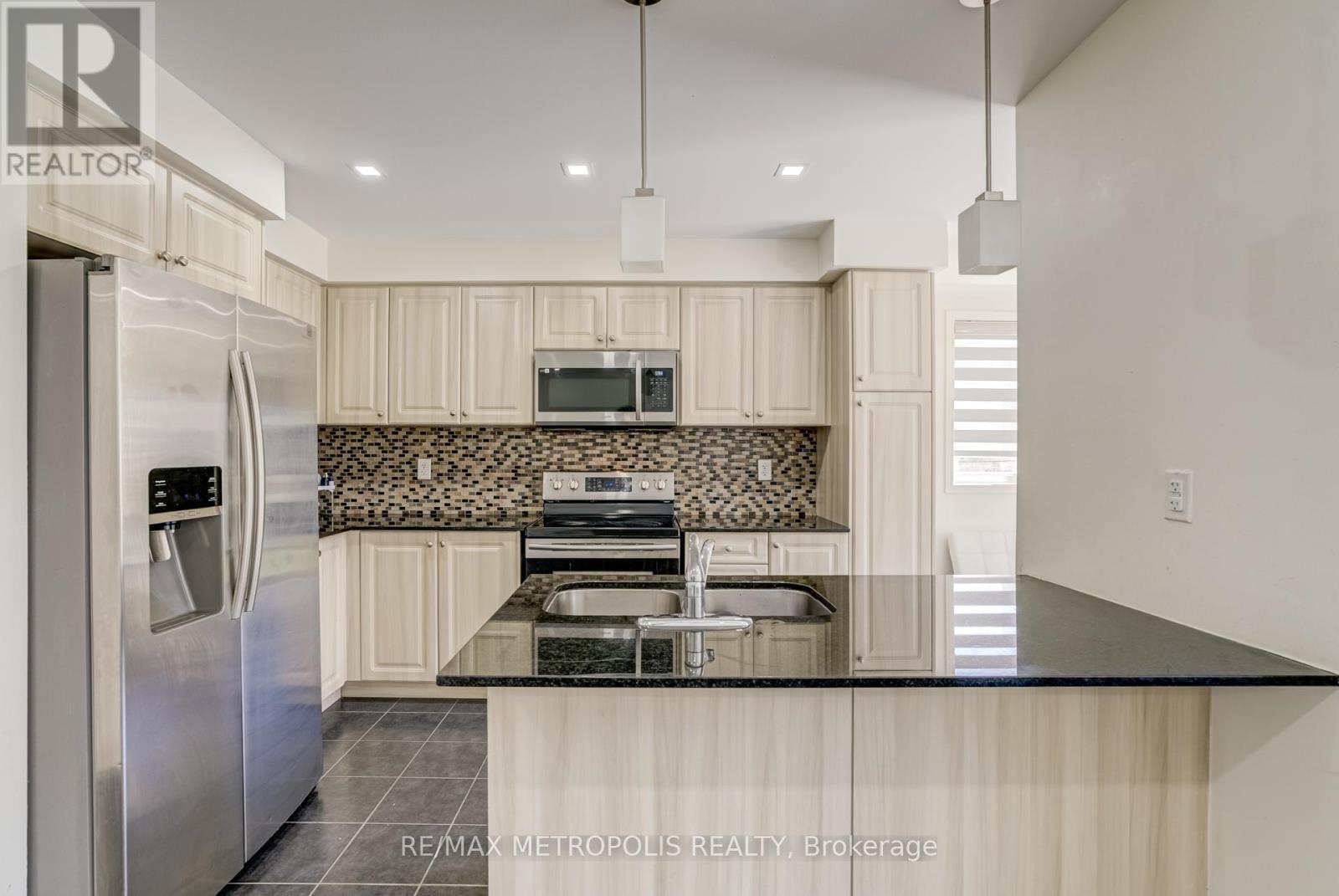 Photo 15 of 55 Formosa Avenue, Ajax ON