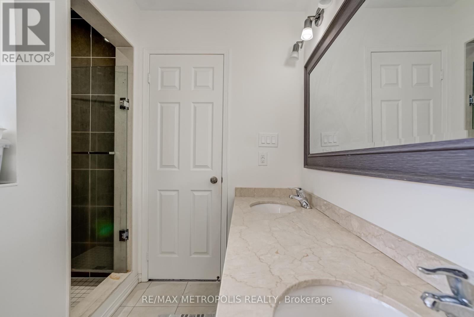 Photo 25 of 55 Formosa Avenue, Ajax ON