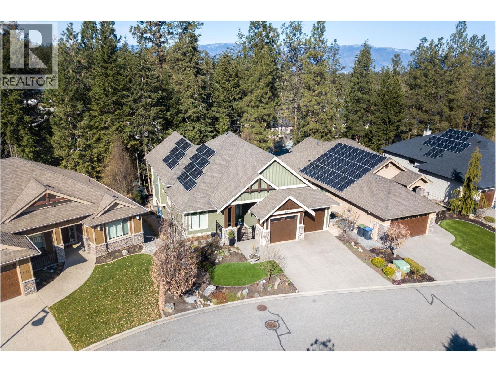Photo 2 of 4149 Gallaghers Fairway S, Kelowna BC