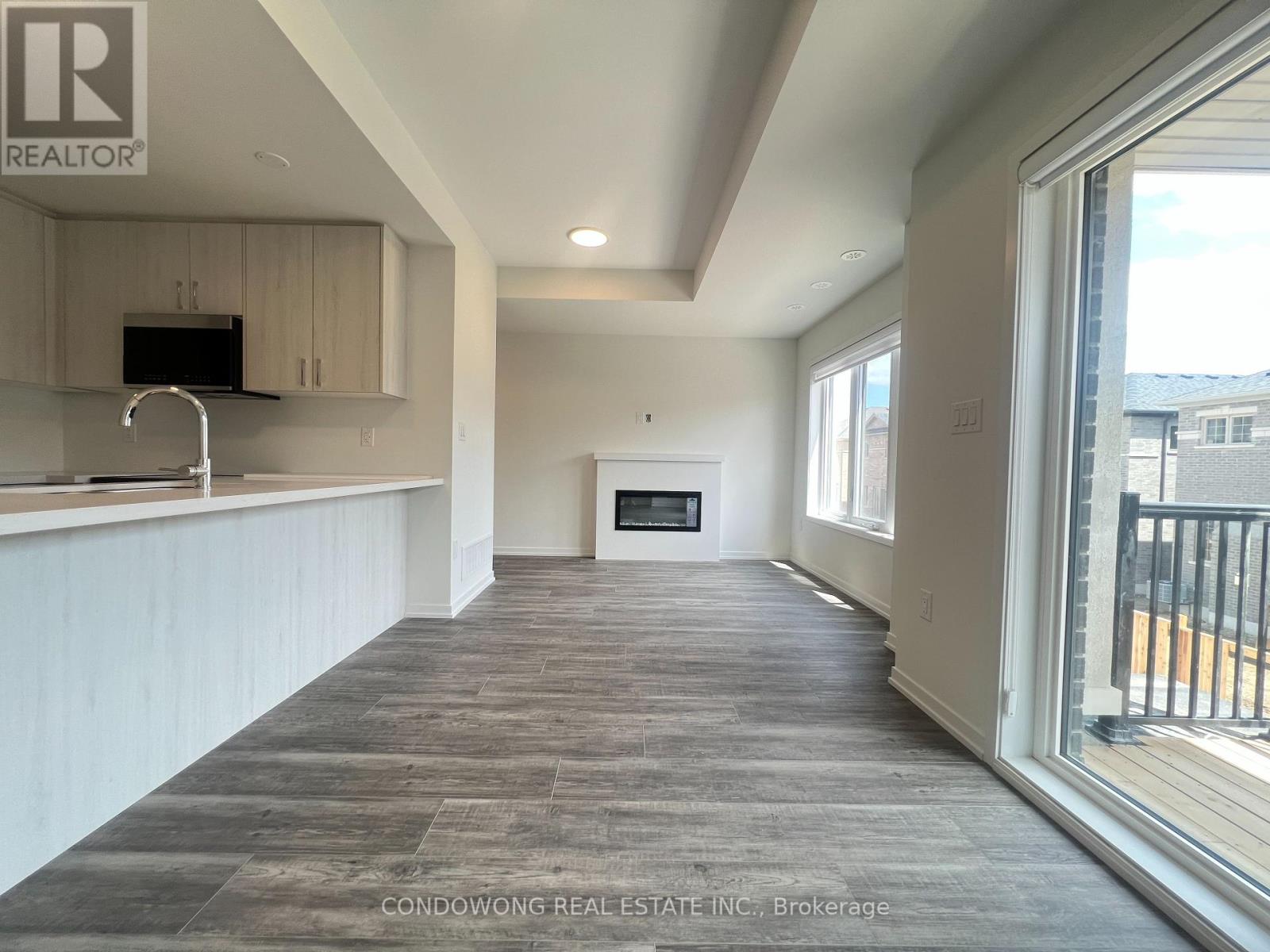 Photo 1 of 214 Matawin Lane, Richmond Hill ON