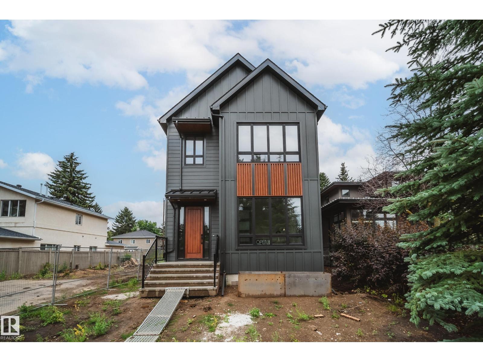 Photo 2 of 40 A Valleyview Cr Nw, Edmonton AB