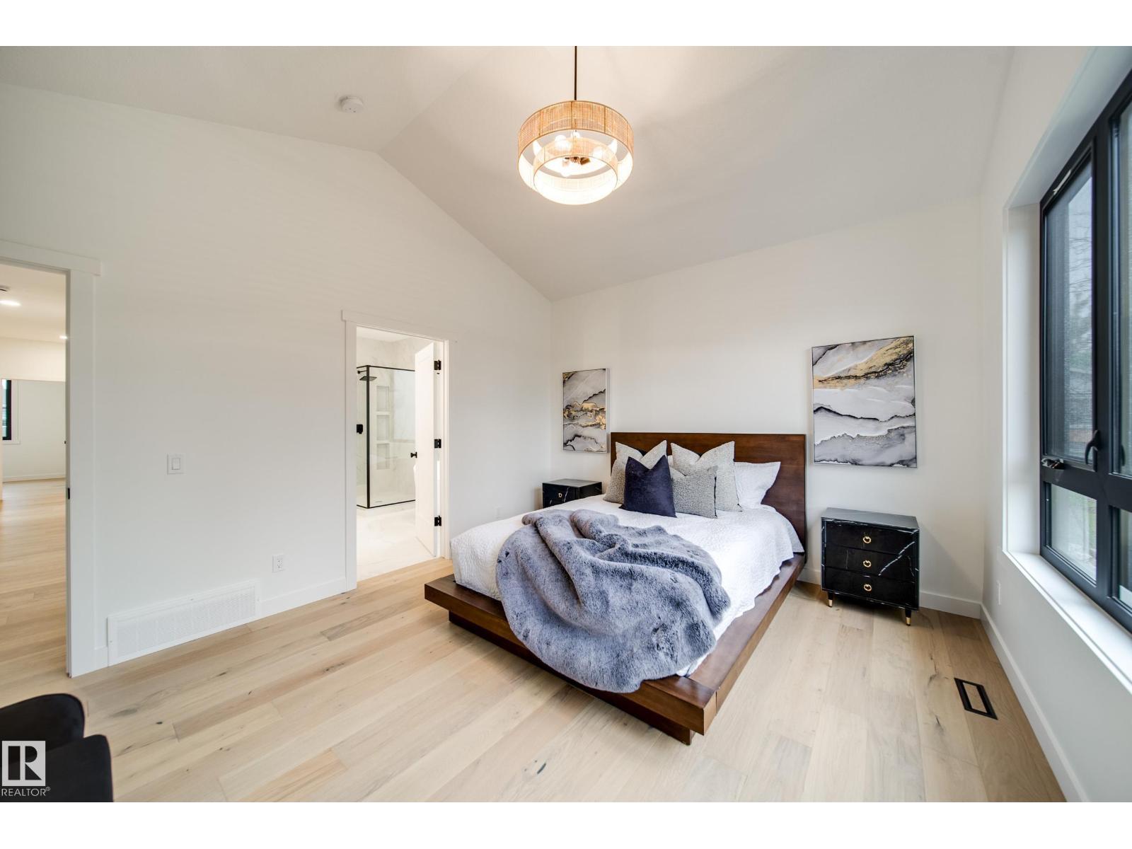 Photo 33 of 40 A Valleyview Cr Nw, Edmonton AB