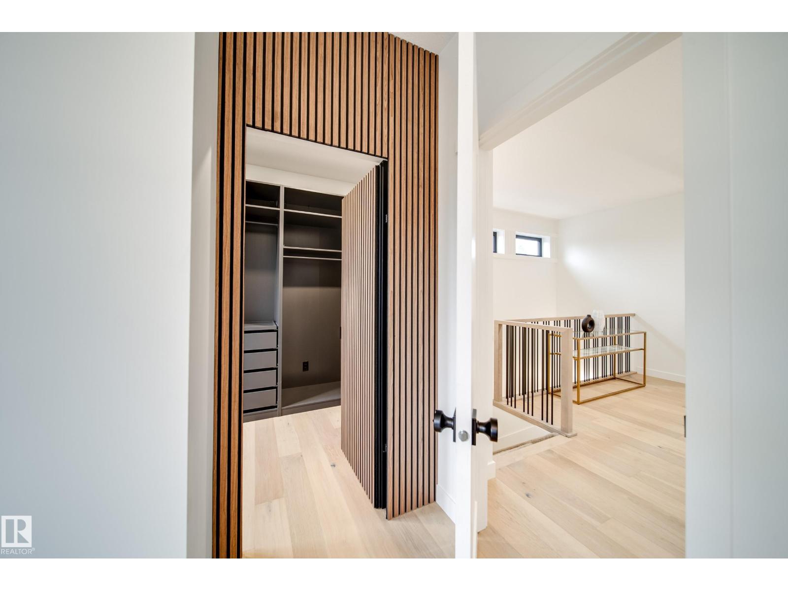 Photo 36 of 40 A Valleyview Cr Nw, Edmonton AB