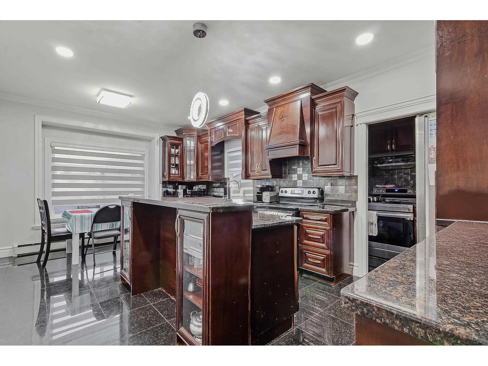 Photo 6 of 6842 131 Street, Surrey BC