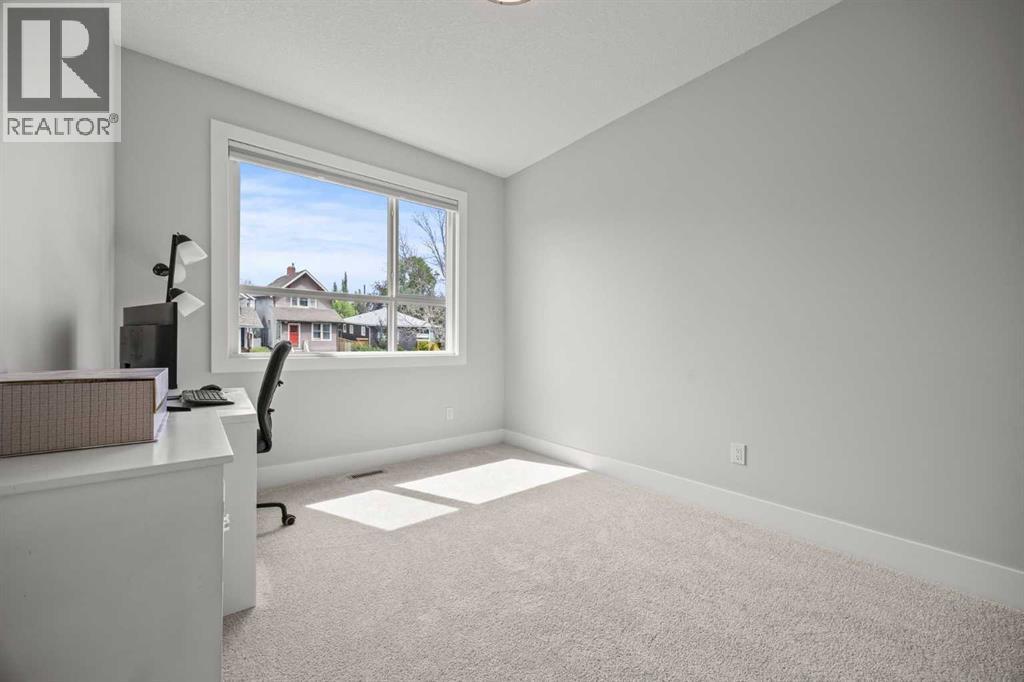 Single Family House for Sale in   Avenue NW Mount Pleasant Calgary 