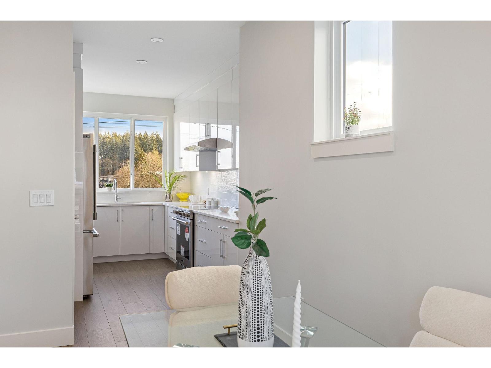 Photo 9 of 12 14391 61 A Avenue, Surrey BC
