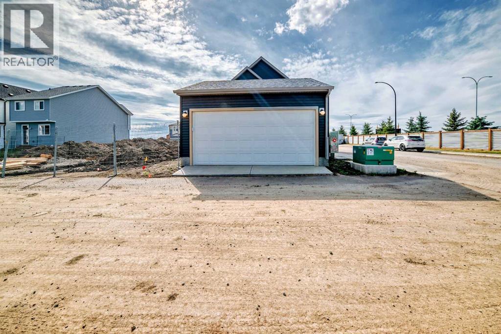 Single Family House for Sale in  Bartlett Crescent SE Rangeview Calgary 