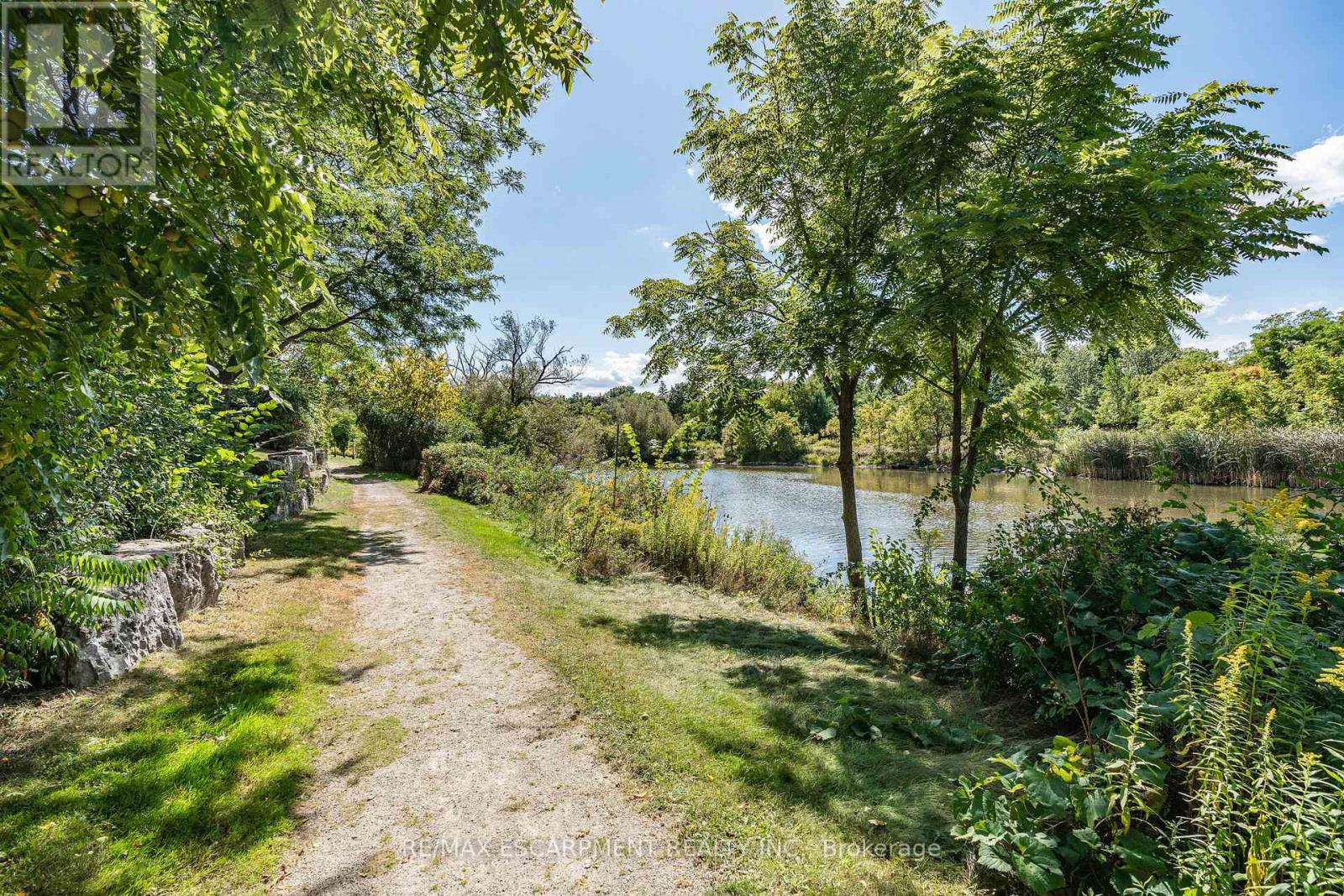 Photo 28 of 805 2511 Lakeshore Road W, Burlington ON