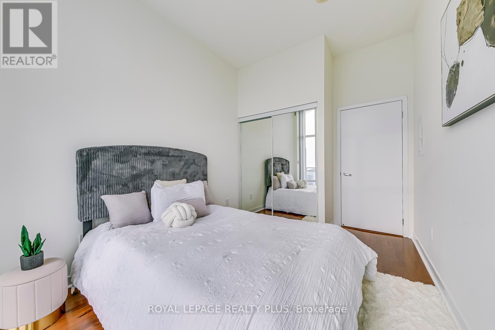 Photo 28 of 2202 365 Prince Of Wales Drive, Mississauga ON
