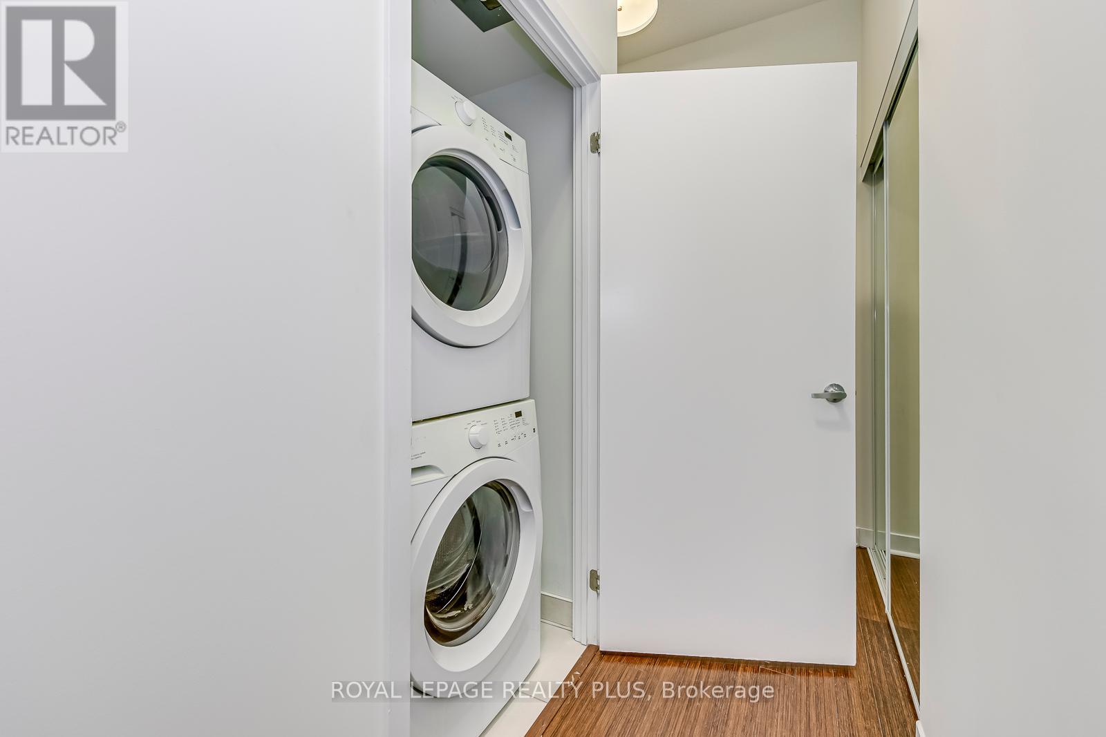 Photo 31 of 2202 365 Prince Of Wales Drive, Mississauga ON