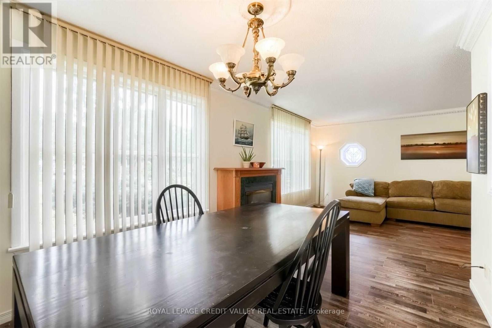 Photo 12 of 20 Glenforest Road, Brampton ON