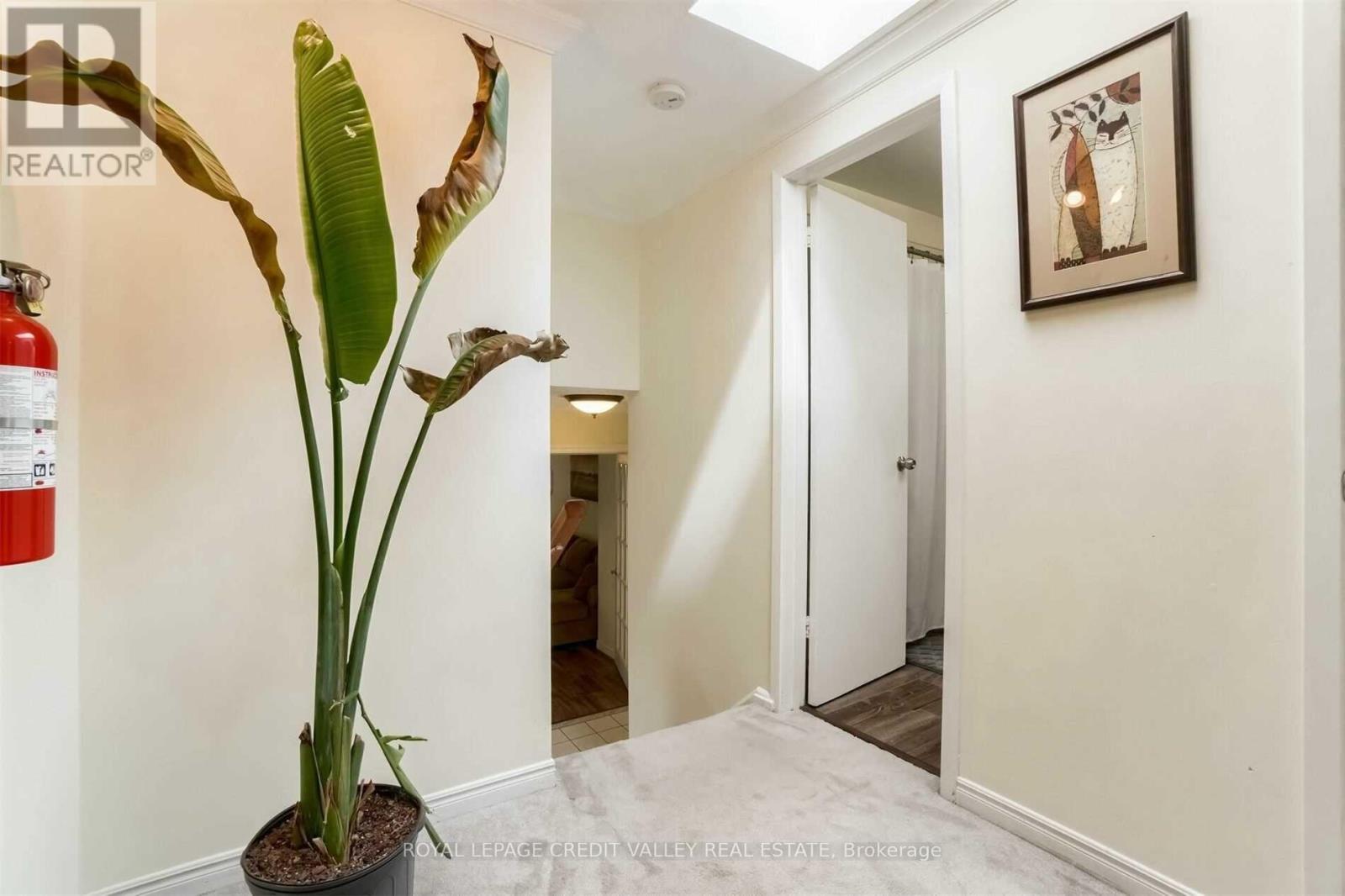 Photo 16 of 20 Glenforest Road, Brampton ON