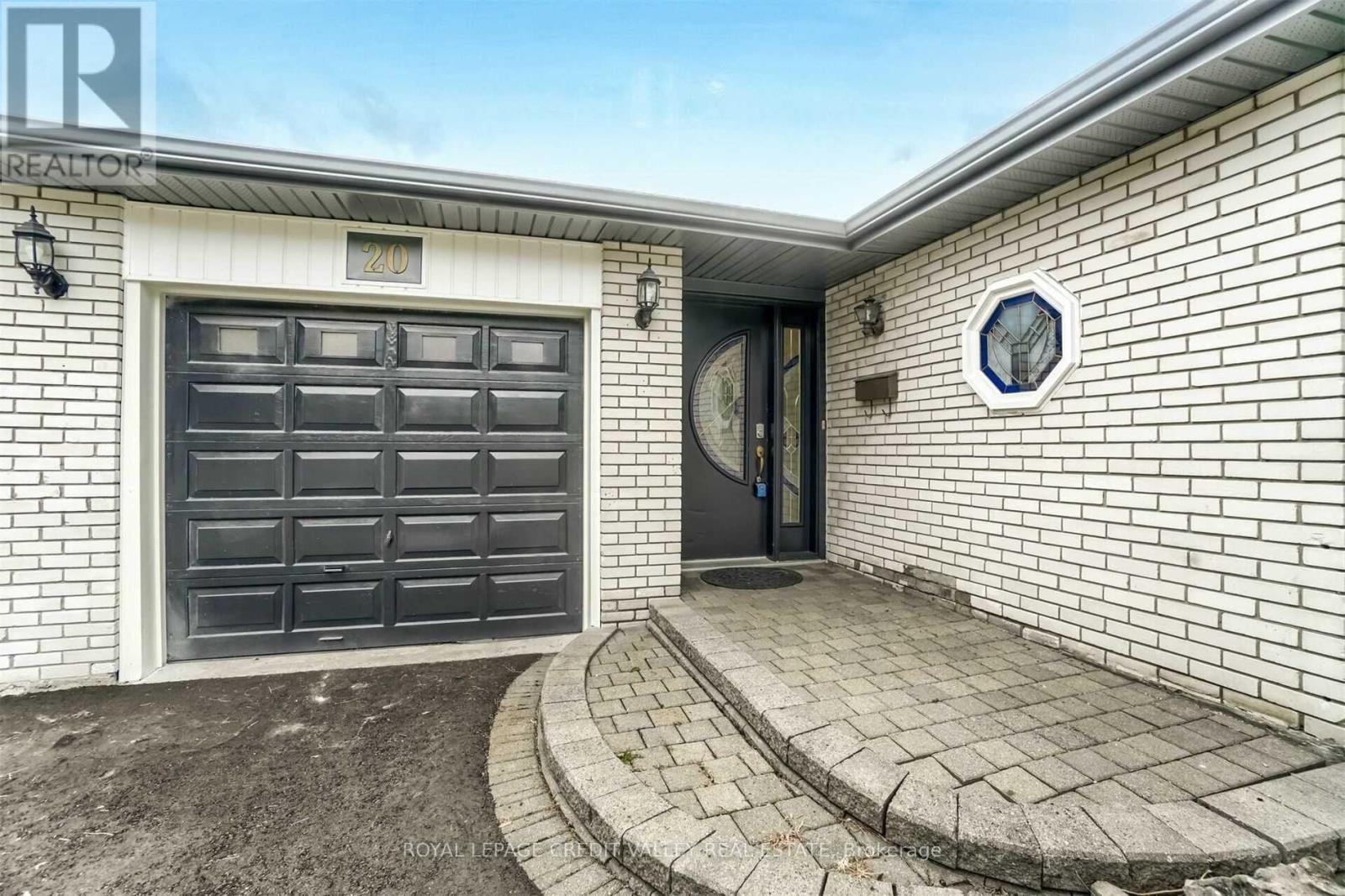 Photo 2 of 20 Glenforest Road, Brampton ON