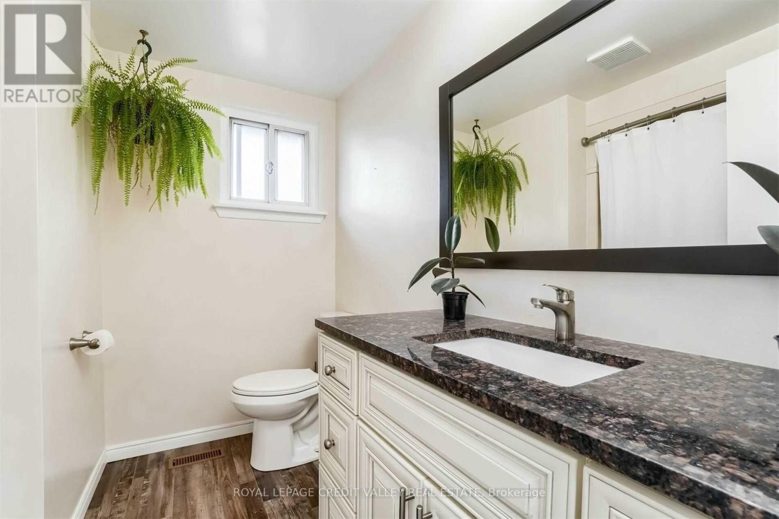 Photo 21 of 20 Glenforest Road, Brampton ON