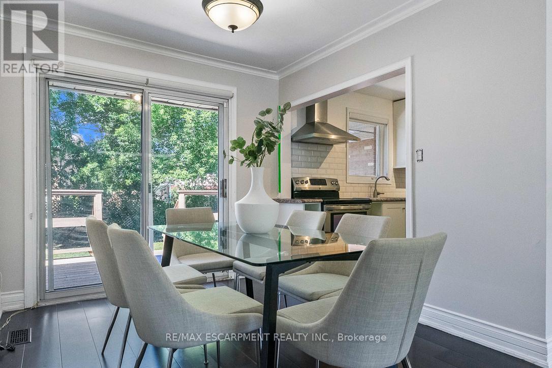 Photo 10 of 2749 Truscott Drive, Mississauga ON
